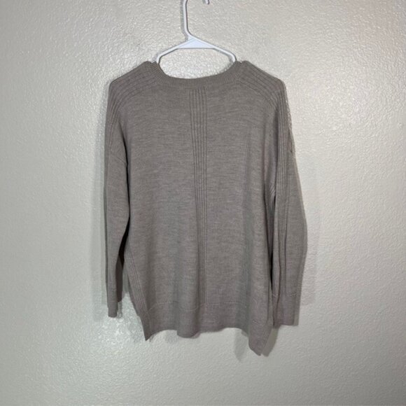 Amour Vert Sweater Womens Small Wool V Neck Pullover High Low FLAW - Picture 5 of 6